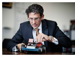 LEGO 42056 instructions page 30 – build guide