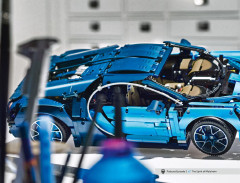 LEGO 42083 instructions page 18 – build guide